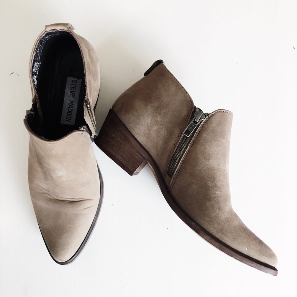 Steven Madden Tan Leather Ankle Boots.
